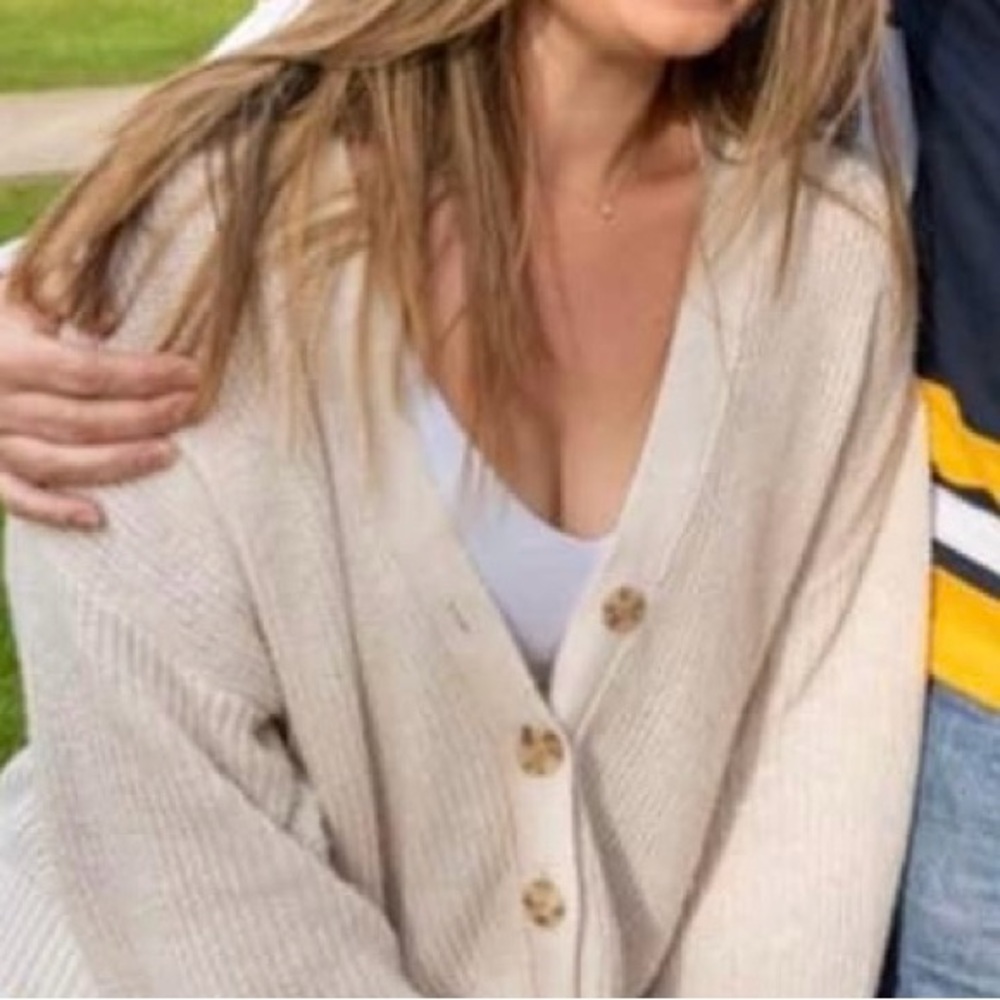 American Eagle Cardigan